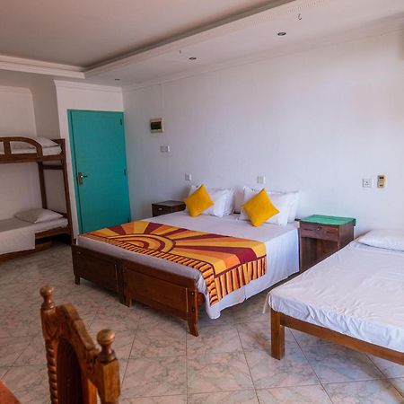 Amaya Beach Hotel Dikwella Exterior photo